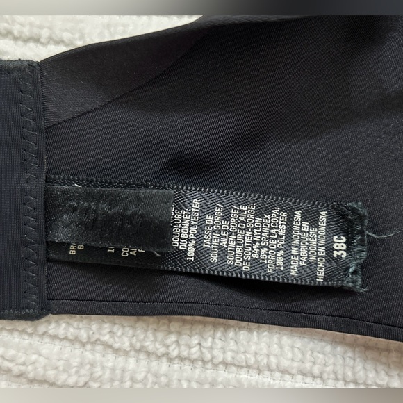 SKIMS Black Seamless T-Shirt Bra with Adjustable Straps - Picture 3 of 9